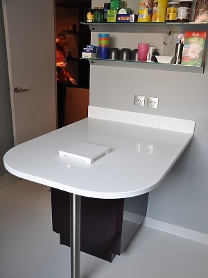 Table en quartz Silestone Blanco Zeus en finition polie