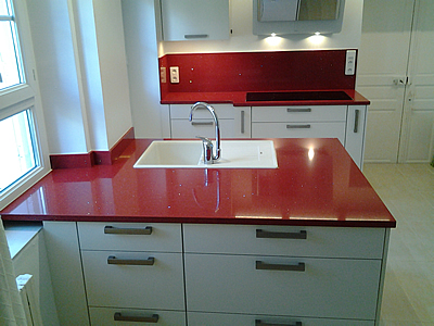 Plan de travail en quartz Silestone Eros Stellar en finition polie