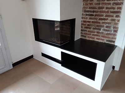 Mobilier en granit Noir Zimbabwe en finition effet cuir