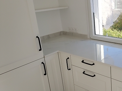 Plan de travail en Dekton Tundra 22 en finition polie