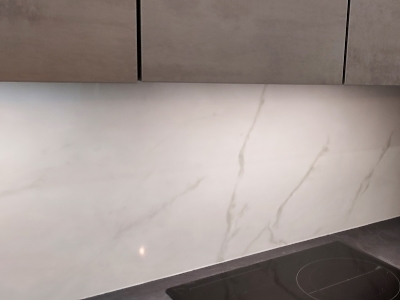 Plan de travail en Dekton Tundra 22 en finition polie